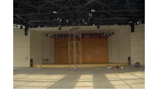 北京福田汽车产品展音视频系统由ZOBO绿巨人app入口二维码打造