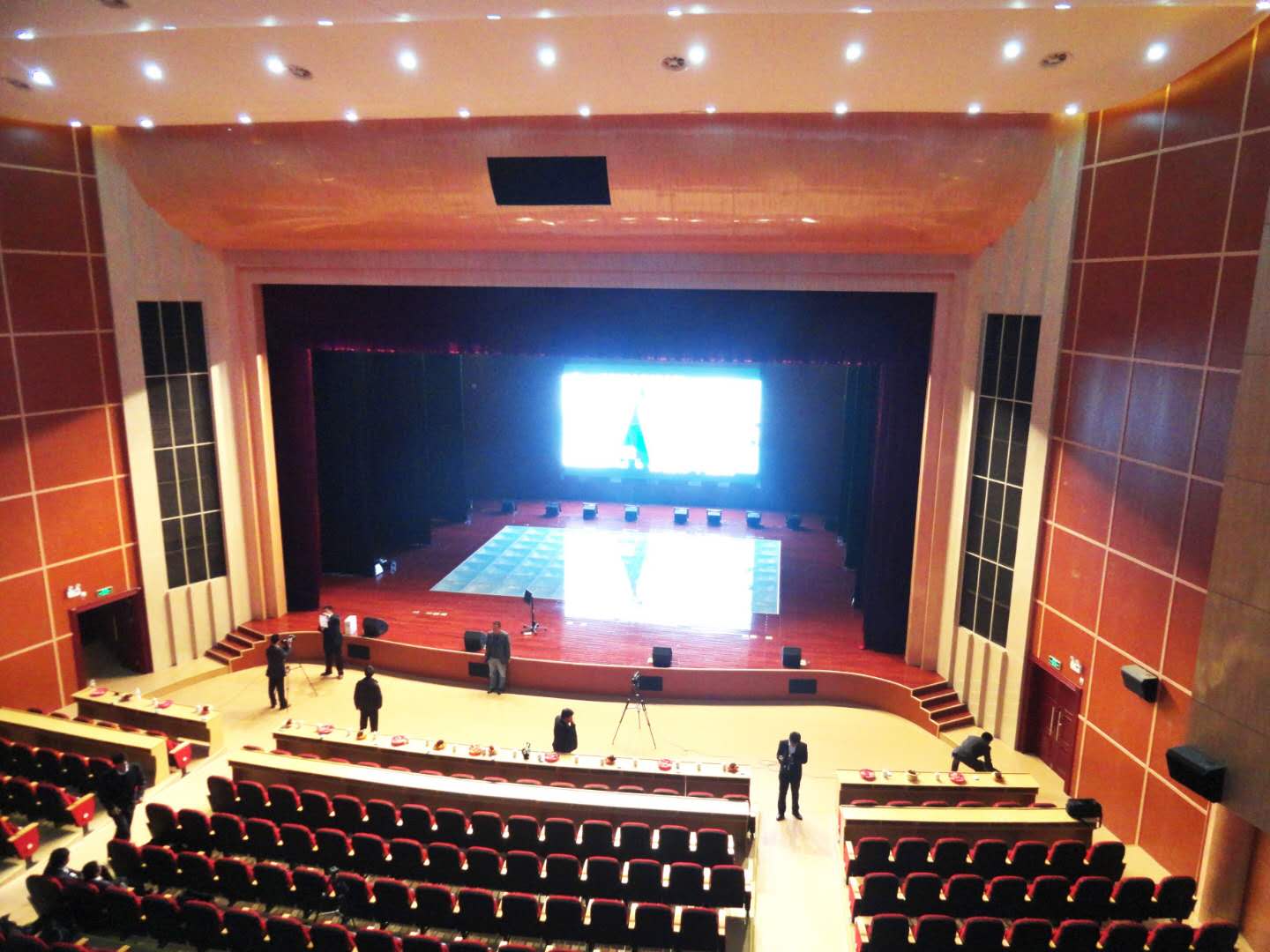 浅析电视台演播室绿巨人在线下载免费版扩声系统设计