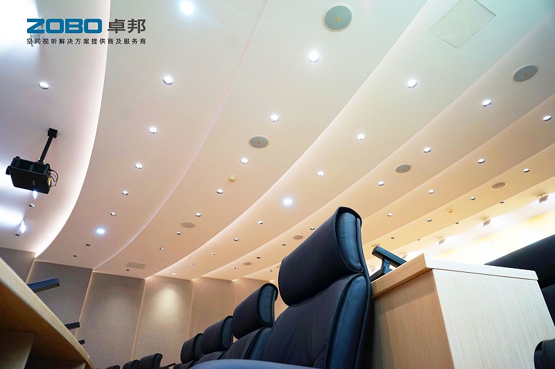 会议室绿巨人在线下载免费版设备使用应注意什么
